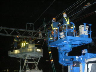 電車線工事 作業風景